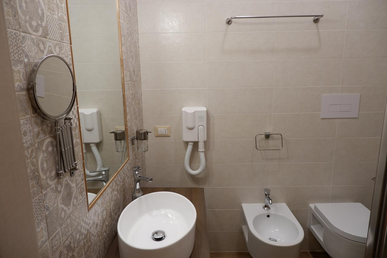 B&B Il Giardino In Citta - Parcheggio Privato Gratuito Foggia Dış mekan fotoğraf