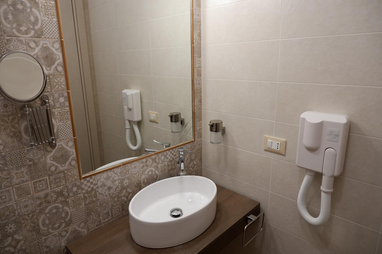 B&B Il Giardino In Citta - Parcheggio Privato Gratuito Foggia Dış mekan fotoğraf